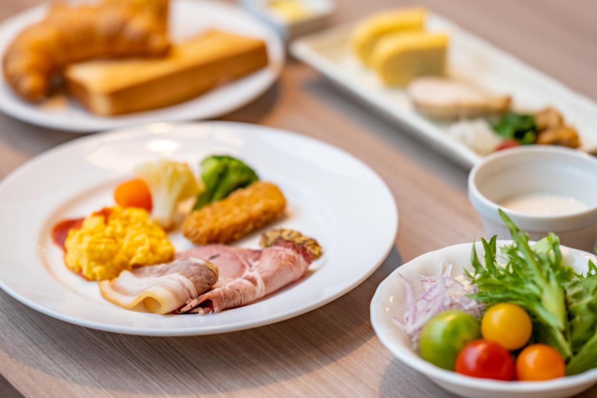Miyako Hotel Yokkaichi Bagian luar foto