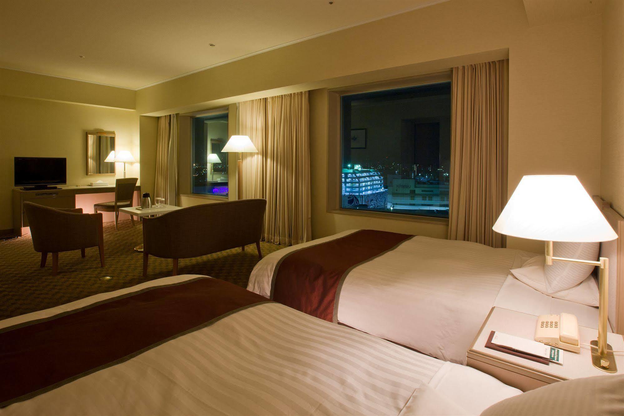 Miyako Hotel Yokkaichi Bagian luar foto