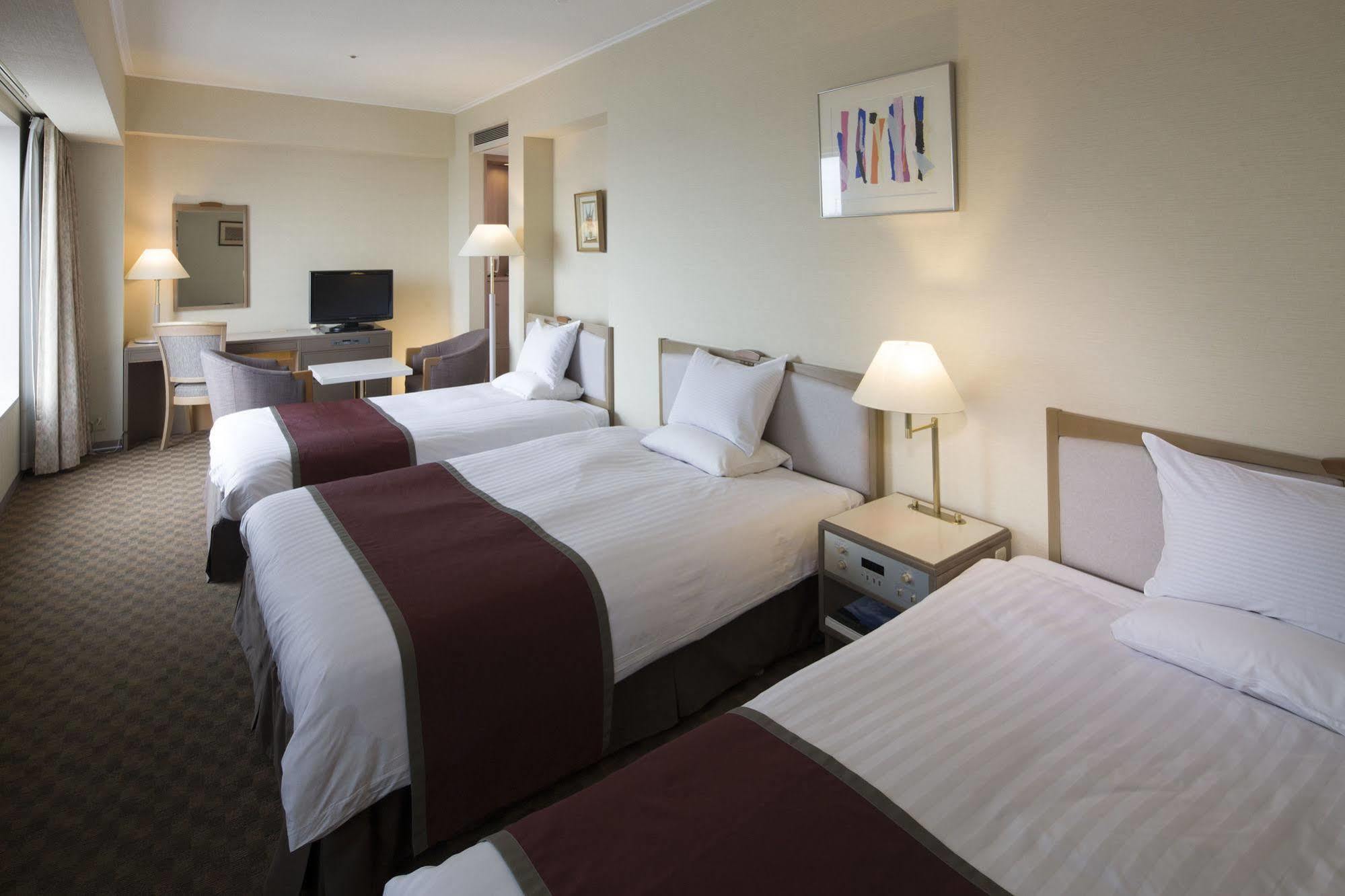 Miyako Hotel Yokkaichi Bagian luar foto